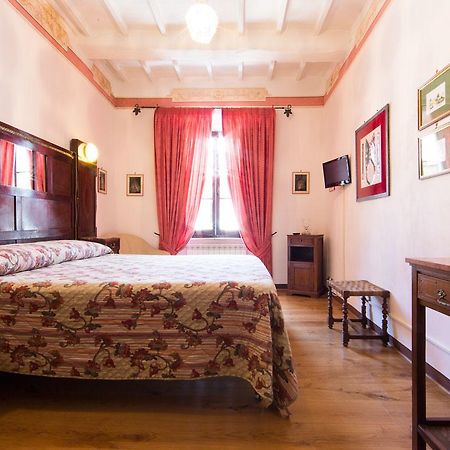 Palazzina Cesira Bed & Breakfast Montalcino Dış mekan fotoğraf